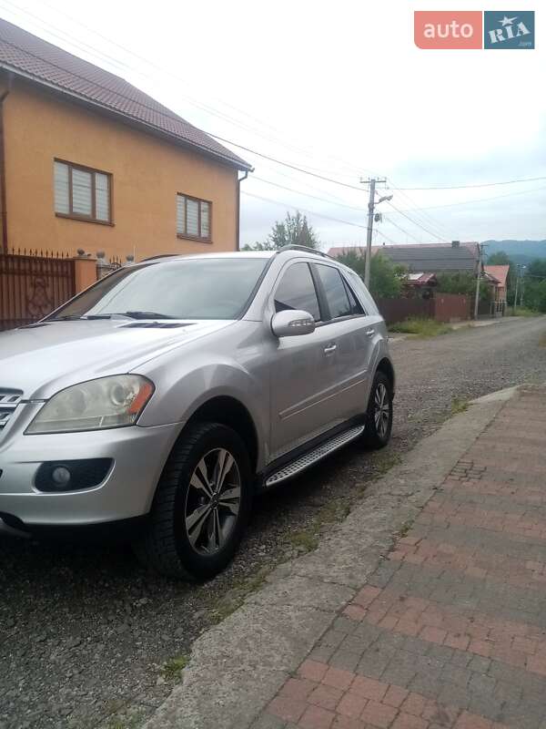 Внедорожник / Кроссовер Mercedes-Benz M-Class 2006 в Хусте