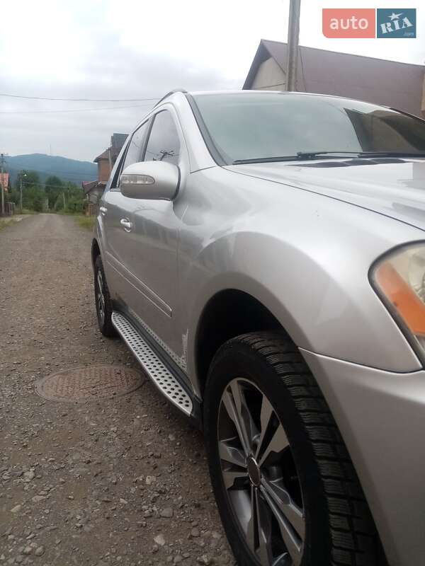 Внедорожник / Кроссовер Mercedes-Benz M-Class 2006 в Хусте