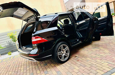 Внедорожник / Кроссовер Mercedes-Benz M-Class 2012 в 