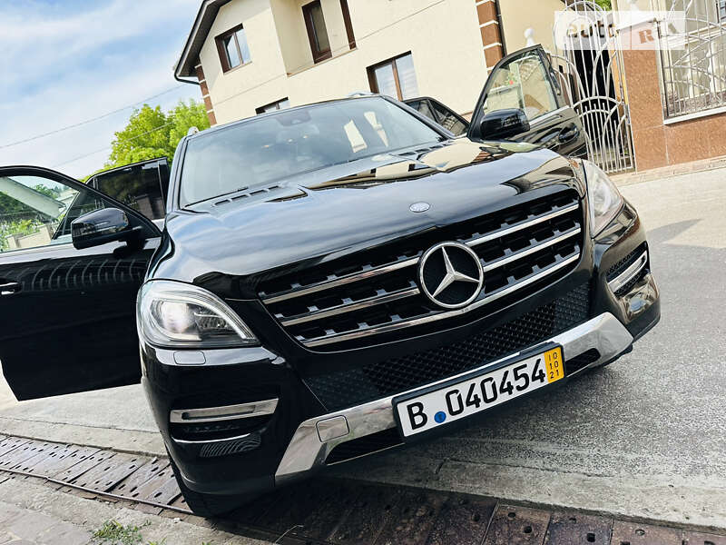 Mercedes-Benz M-Class 2012