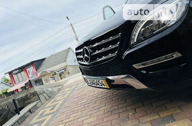 Внедорожник / Кроссовер Mercedes-Benz M-Class 2012 в 