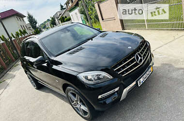 Внедорожник / Кроссовер Mercedes-Benz M-Class 2012 в 