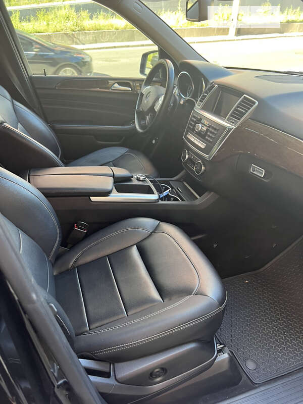 Внедорожник / Кроссовер Mercedes-Benz M-Class 2011 в Львове