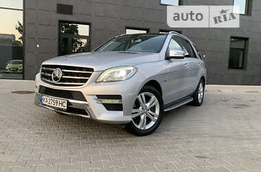 Внедорожник / Кроссовер Mercedes-Benz M-Class 2012 в Киеве