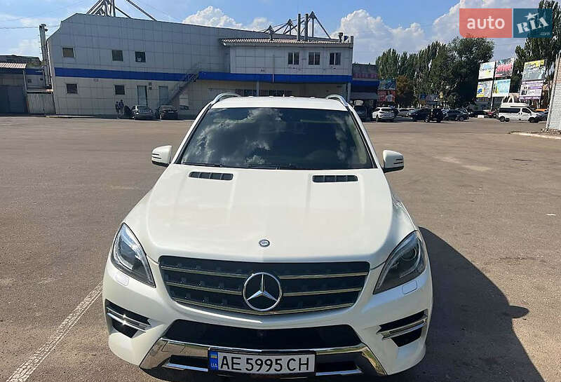 Внедорожник / Кроссовер Mercedes-Benz M-Class 2013 в Кропивницком