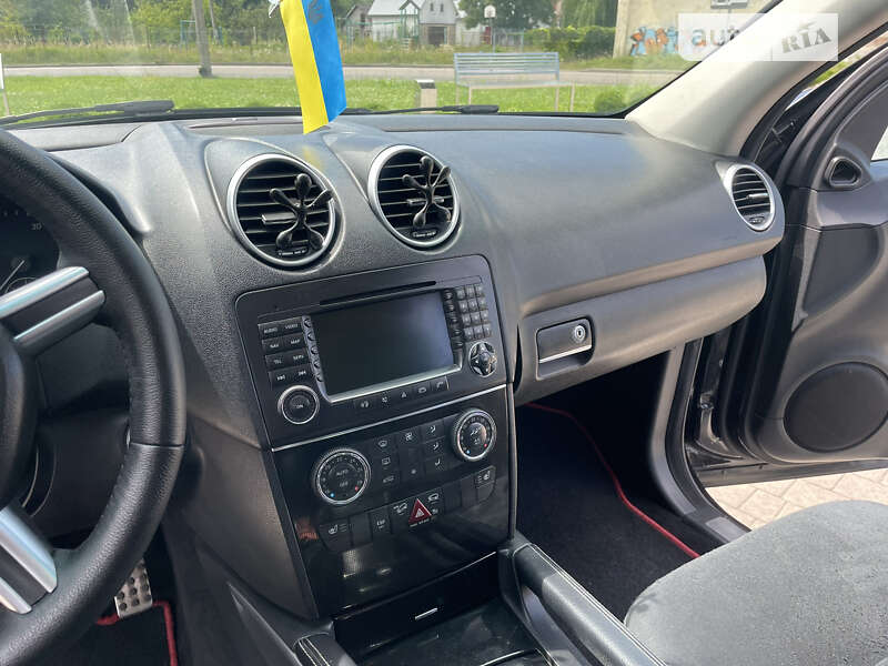 Внедорожник / Кроссовер Mercedes-Benz M-Class 2006 в Дрогобыче