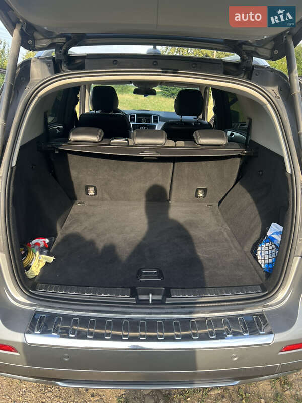 Позашляховик / Кросовер Mercedes-Benz M-Class 2012 в Коломиї