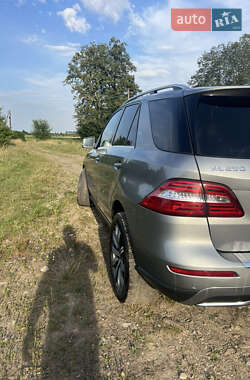 Внедорожник / Кроссовер Mercedes-Benz M-Class 2012 в 