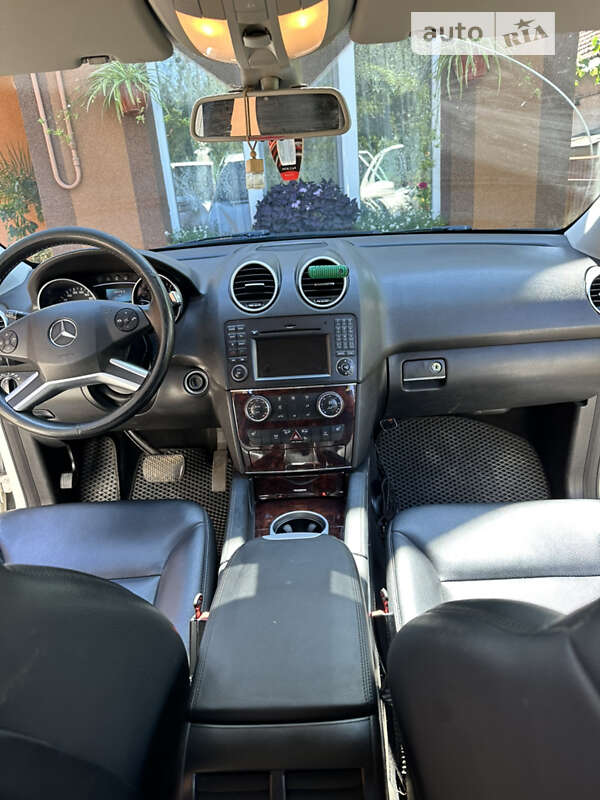 Внедорожник / Кроссовер Mercedes-Benz M-Class 2011 в Снятине