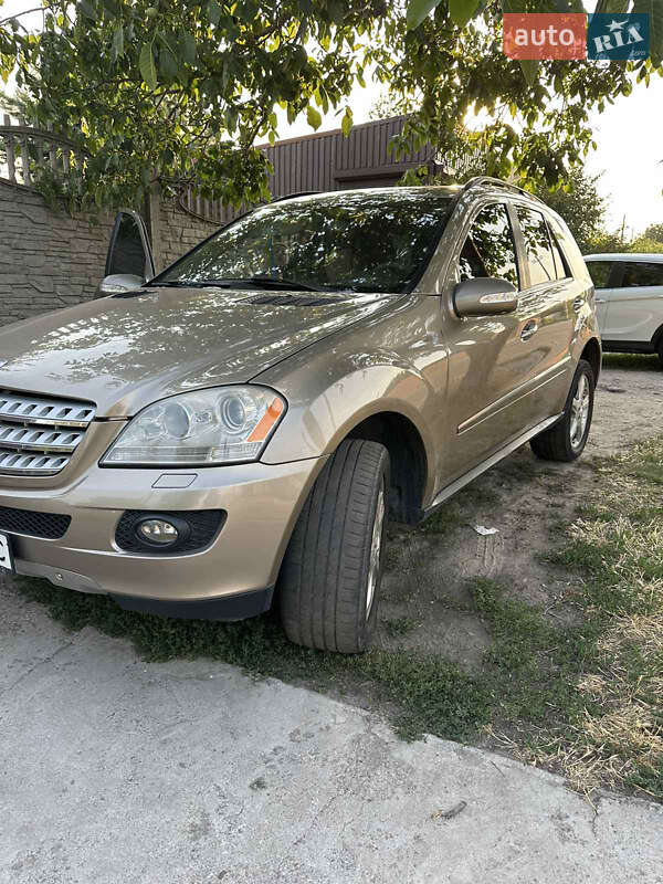 Внедорожник / Кроссовер Mercedes-Benz M-Class 2007 в Запорожье