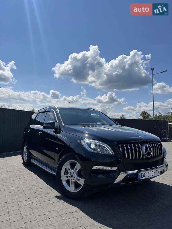 Позашляховик / Кросовер Mercedes-Benz M-Class 2012 в Івано-Франківську