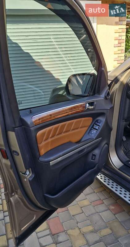 Позашляховик / Кросовер Mercedes-Benz M-Class 2010 в Дніпрі