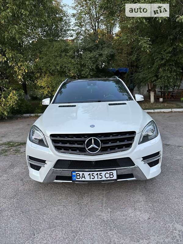 Внедорожник / Кроссовер Mercedes-Benz M-Class 2013 в Кропивницком