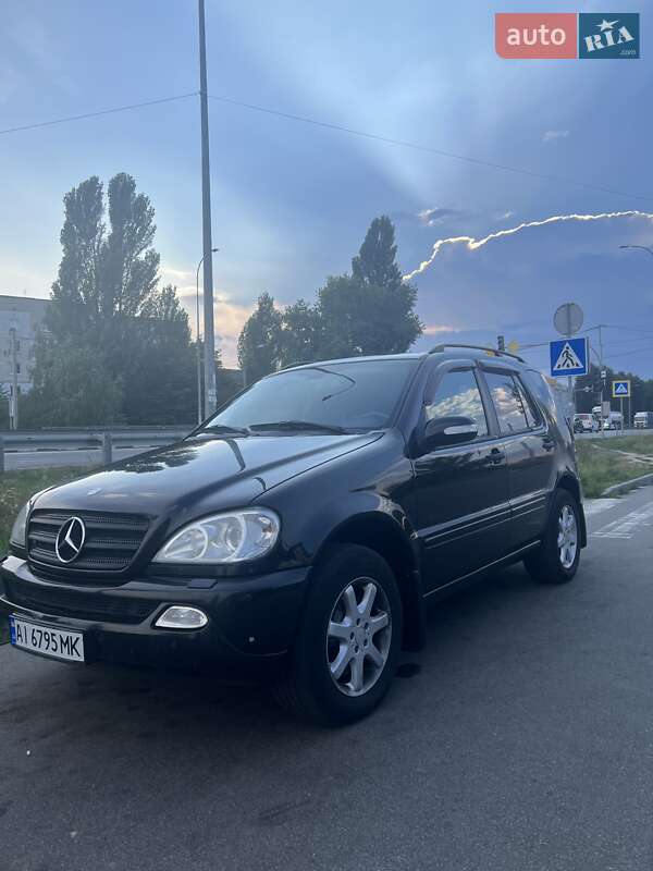 Внедорожник / Кроссовер Mercedes-Benz M-Class 2003 в 