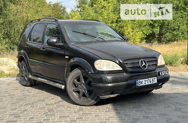 Внедорожник / Кроссовер Mercedes-Benz M-Class 1998 в Першотравенске