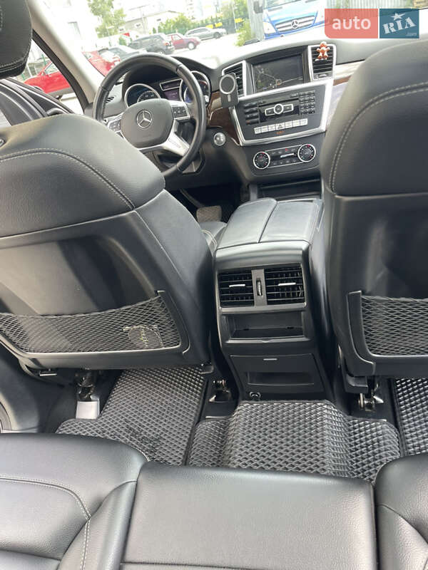 Внедорожник / Кроссовер Mercedes-Benz M-Class 2012 в Ивано-Франковске