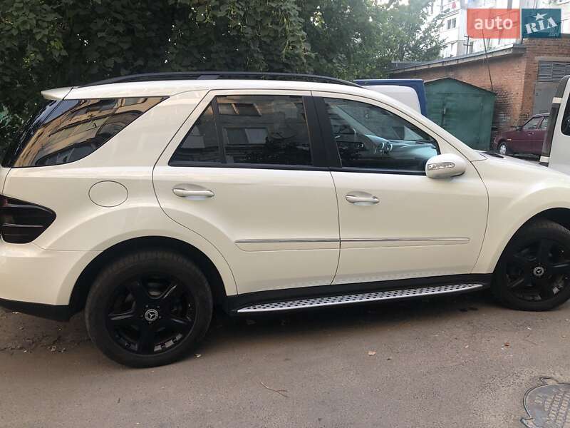 Позашляховик / Кросовер Mercedes-Benz M-Class 2008 в Житомирі