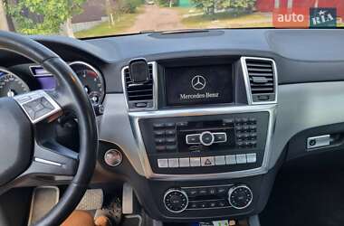 Внедорожник / Кроссовер Mercedes-Benz M-Class 2012 в 