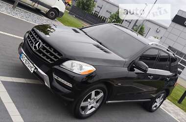 Внедорожник / Кроссовер Mercedes-Benz M-Class 2012 в 