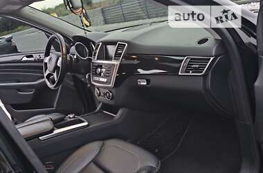 Внедорожник / Кроссовер Mercedes-Benz M-Class 2012 в 