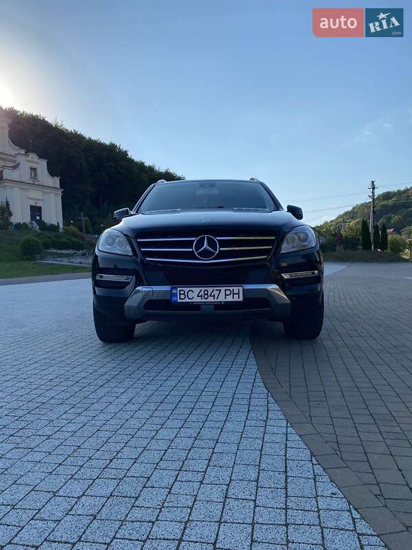 Внедорожник / Кроссовер Mercedes-Benz M-Class 2012 в Львове