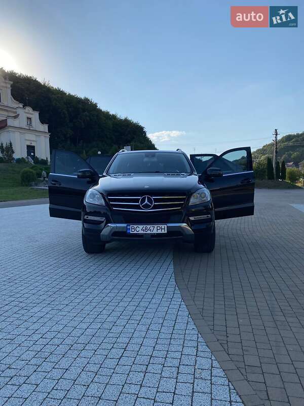 Внедорожник / Кроссовер Mercedes-Benz M-Class 2012 в Львове