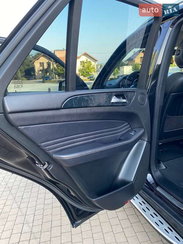 Внедорожник / Кроссовер Mercedes-Benz M-Class 2012 в Львове