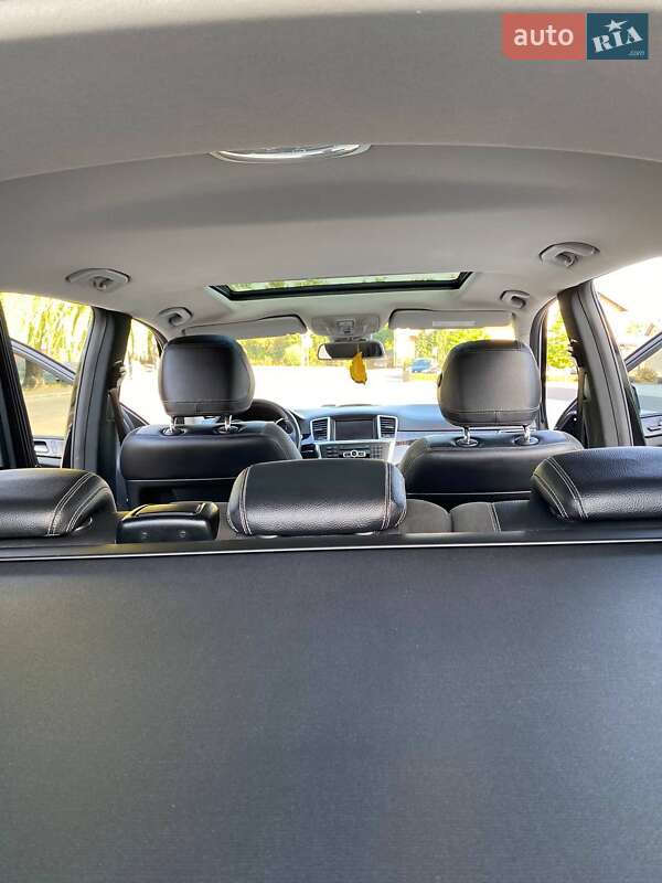 Внедорожник / Кроссовер Mercedes-Benz M-Class 2012 в Львове