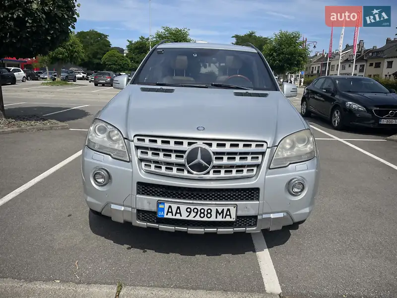 Mercedes-Benz M-Class 2011