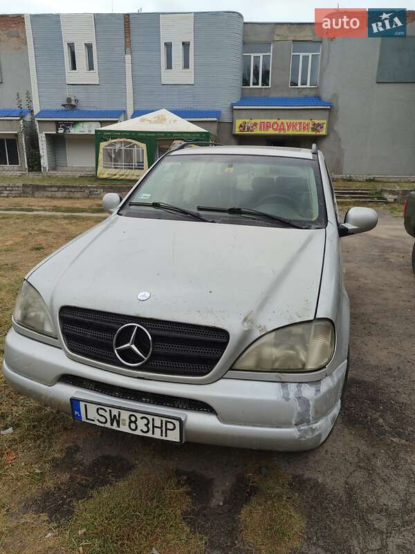 Позашляховик / Кросовер Mercedes-Benz M-Class 1999 в Рівному
