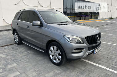 Внедорожник / Кроссовер Mercedes-Benz M-Class 2012 в Луцке