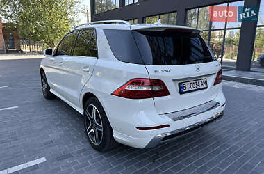 Внедорожник / Кроссовер Mercedes-Benz M-Class 2012 в 