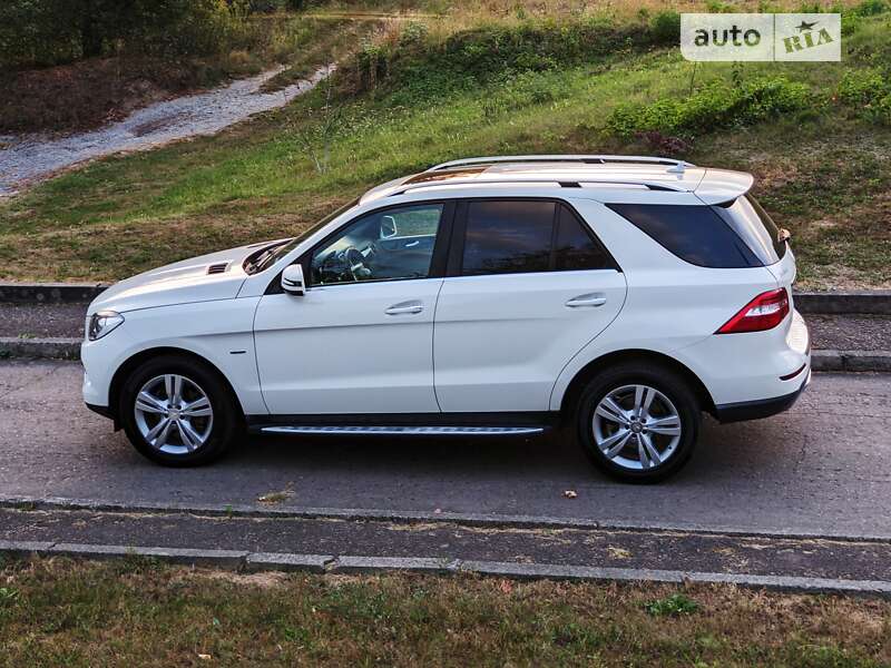 Внедорожник / Кроссовер Mercedes-Benz M-Class 2013 в Ровно