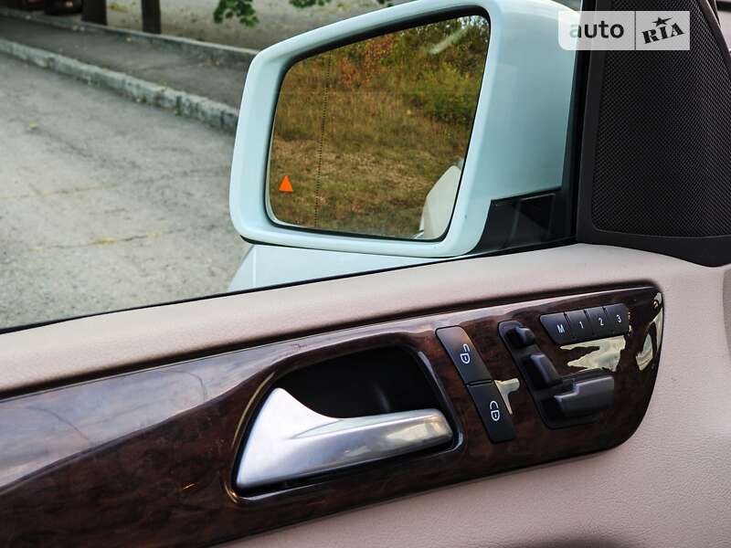 Внедорожник / Кроссовер Mercedes-Benz M-Class 2013 в Ровно
