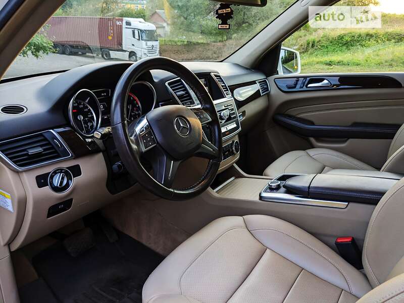 Внедорожник / Кроссовер Mercedes-Benz M-Class 2013 в Ровно