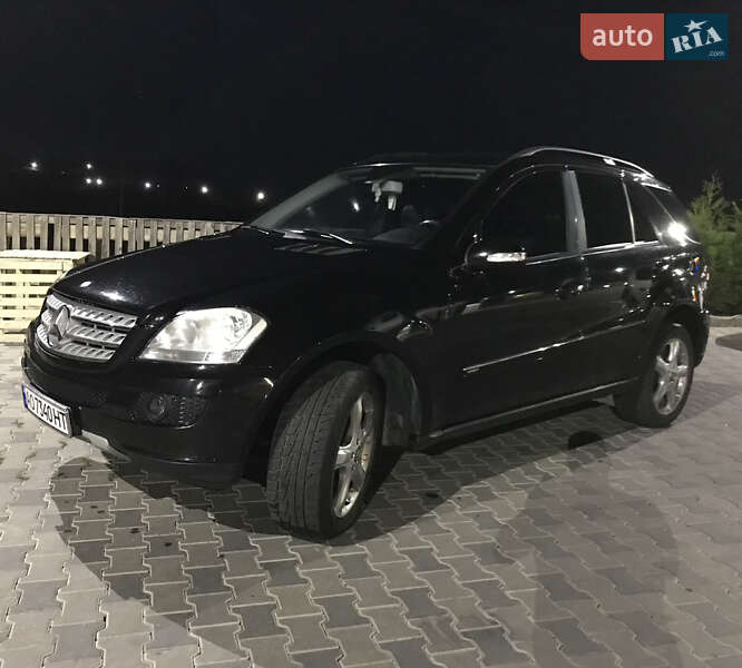 Внедорожник / Кроссовер Mercedes-Benz M-Class 2006 в Иршаве