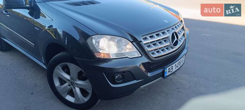 Внедорожник / Кроссовер Mercedes-Benz M-Class 2010 в Городковке