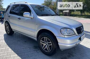 Внедорожник / Кроссовер Mercedes-Benz M-Class 2000 в Черновцах