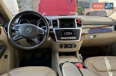 Внедорожник / Кроссовер Mercedes-Benz M-Class 2012 в 