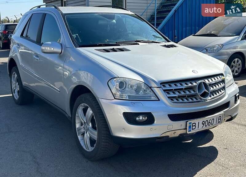 Позашляховик / Кросовер Mercedes-Benz M-Class 2005 в Полтаві