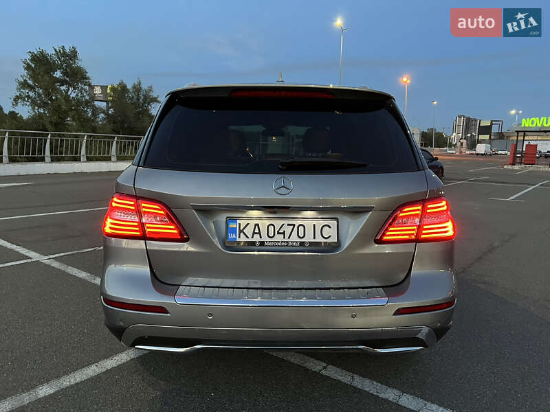 Внедорожник / Кроссовер Mercedes-Benz M-Class 2012 в Киеве