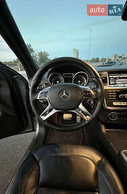 Внедорожник / Кроссовер Mercedes-Benz M-Class 2012 в 