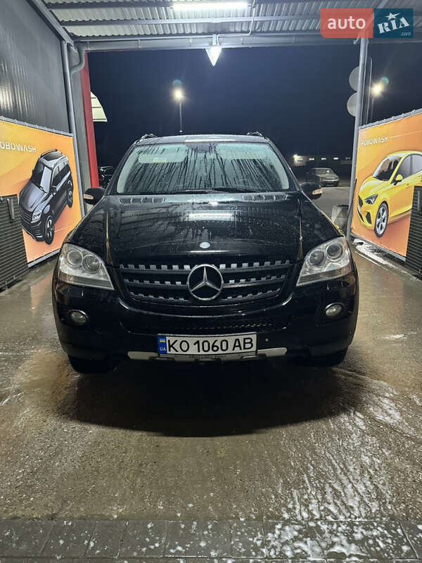 Внедорожник / Кроссовер Mercedes-Benz M-Class 2006 в Виноградове