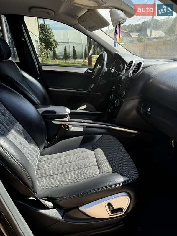 Внедорожник / Кроссовер Mercedes-Benz M-Class 2006 в Виноградове