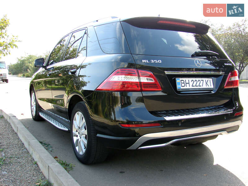 Внедорожник / Кроссовер Mercedes-Benz M-Class 2012 в Одессе
