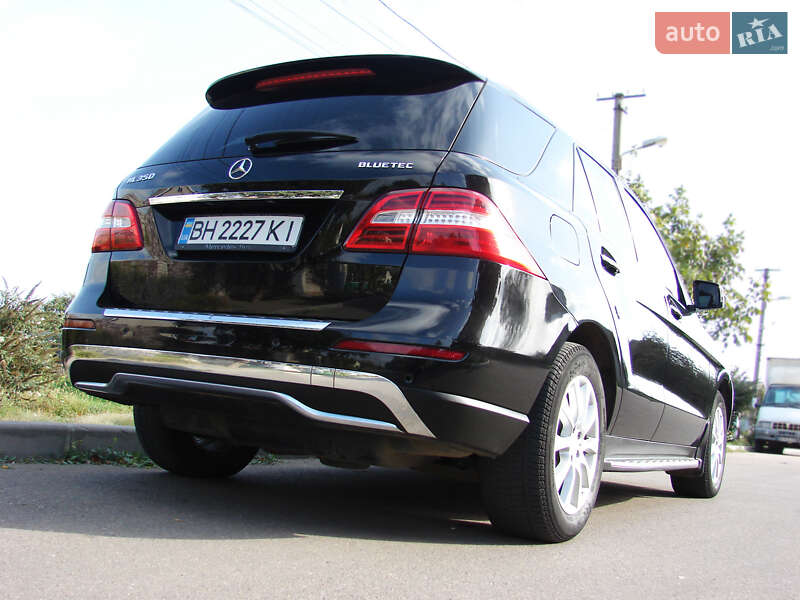 Внедорожник / Кроссовер Mercedes-Benz M-Class 2012 в Одессе