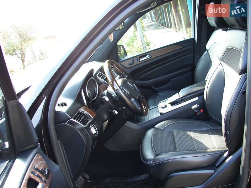 Внедорожник / Кроссовер Mercedes-Benz M-Class 2012 в Одессе