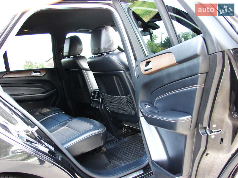 Внедорожник / Кроссовер Mercedes-Benz M-Class 2012 в Одессе