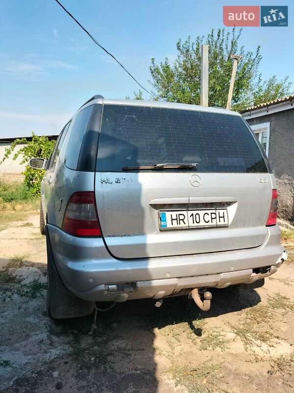 Внедорожник / Кроссовер Mercedes-Benz M-Class 2003 в Николаеве
