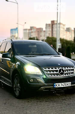 Позашляховик / Кросовер Mercedes-Benz M-Class 2010 в Києві